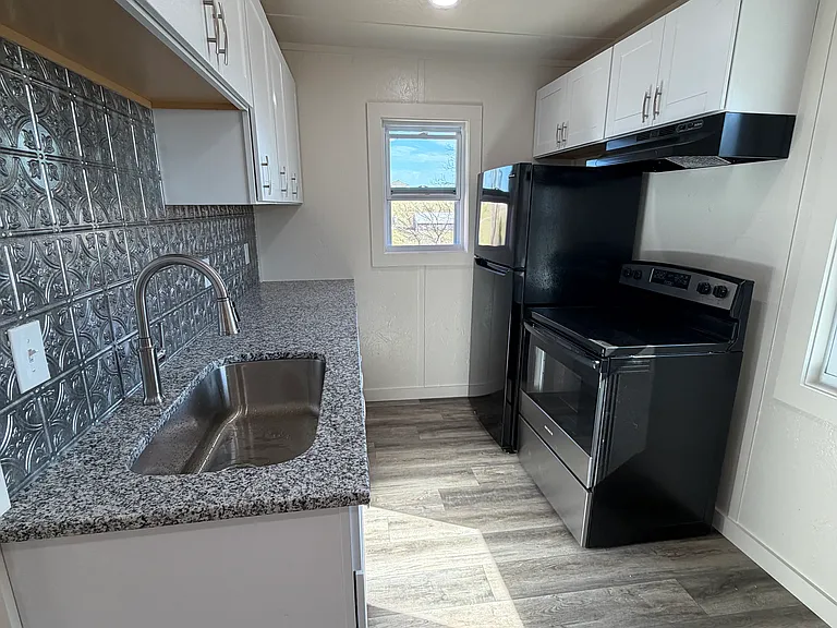 206 SE 30th St — Photo 2