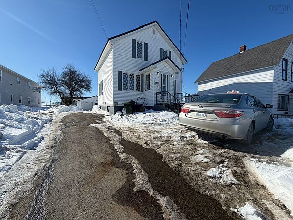 2nd image of 1162 George St