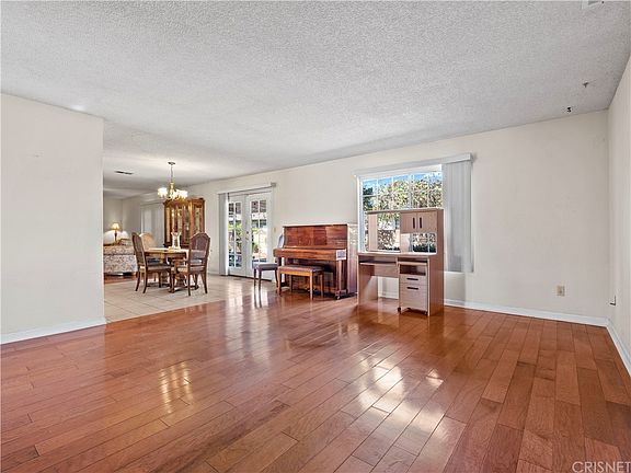 3rd image of 22010 Normandie Ave