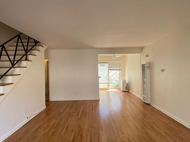 14333 Albers St #3 — Photo 3