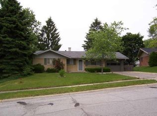 402 N Edwards Ave, Beech Grove, IN 46107
