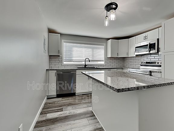 5th image of 2348 Stace St APT 4