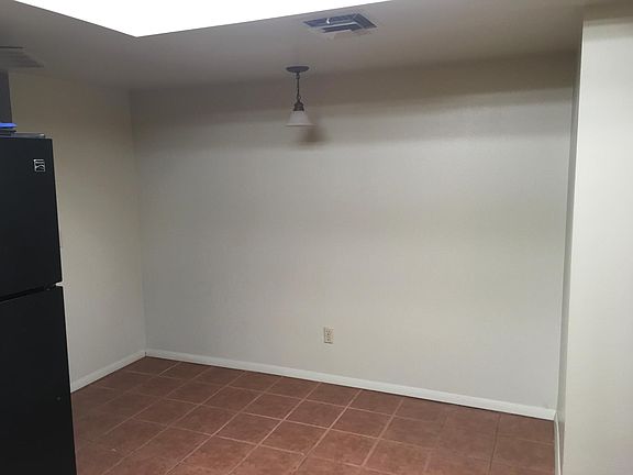 2nd image of 1977 Bechelli Ln