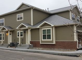 1935 N Waterville Rd UNIT 4, Oconomowoc, WI 53066