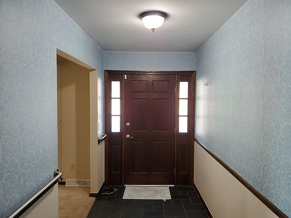 4th image of 167 N Lakeshore Dr