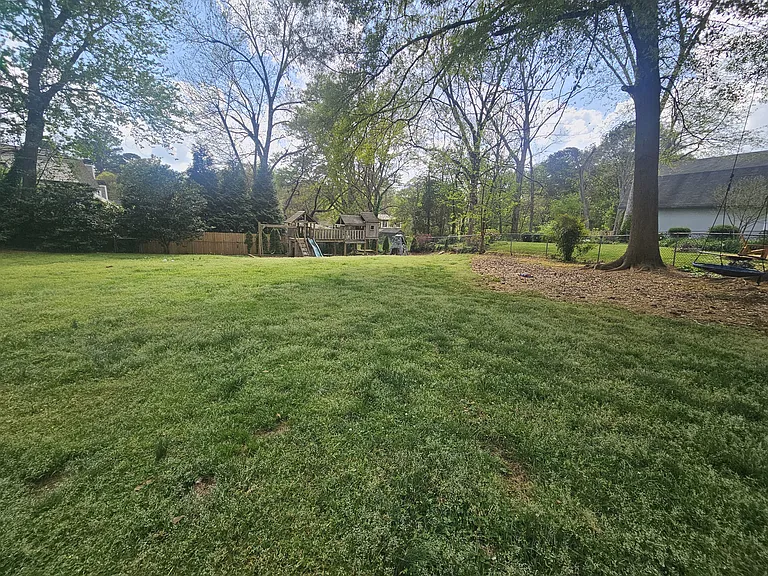 3293 Covington Hwy — Photo 17