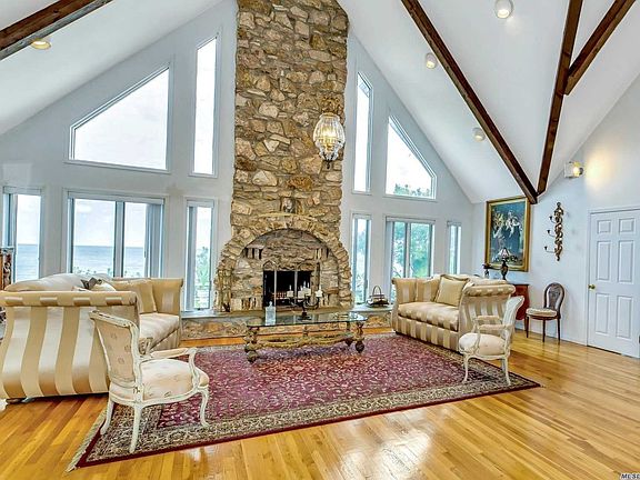 3rd image of 645 Glen Ct