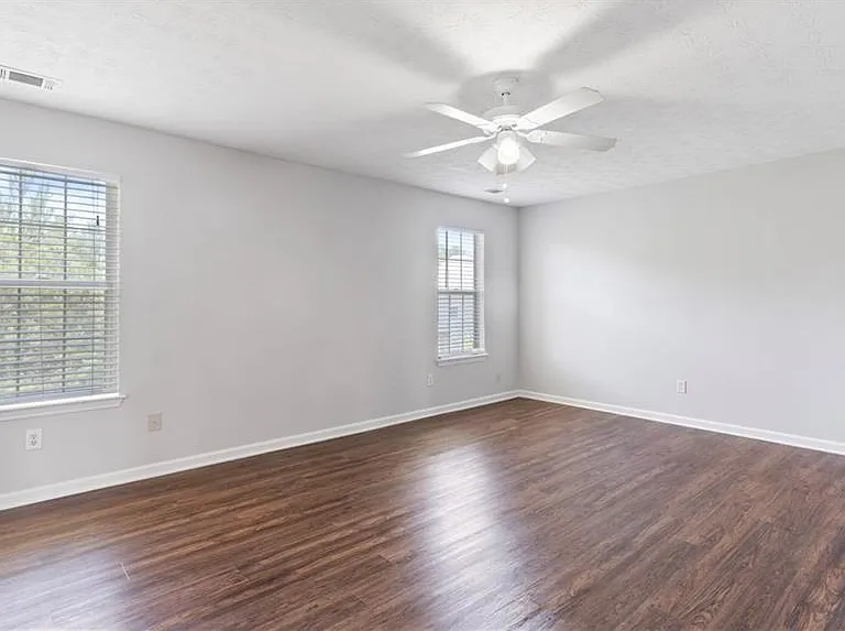 317 Shasta Ln — Photo 18