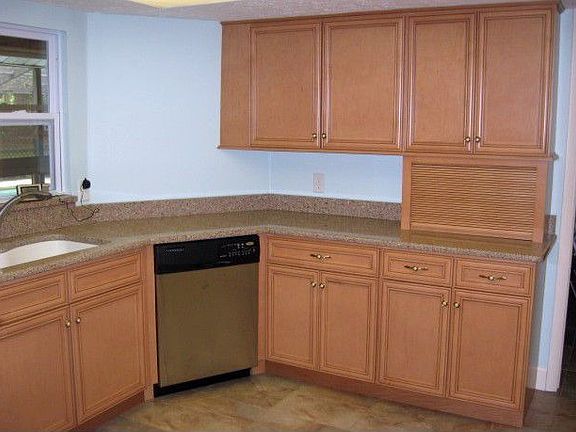 Kitchen - Right Side