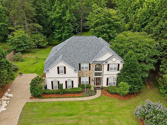 3rd image of 4040 Delamar Dr