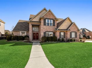 5099 S Strathmore Station Dr, Cave Springs, AR 72758