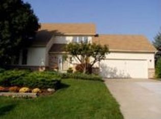 25557 Hunt Club Blvd, Farmington Hills, MI 48335