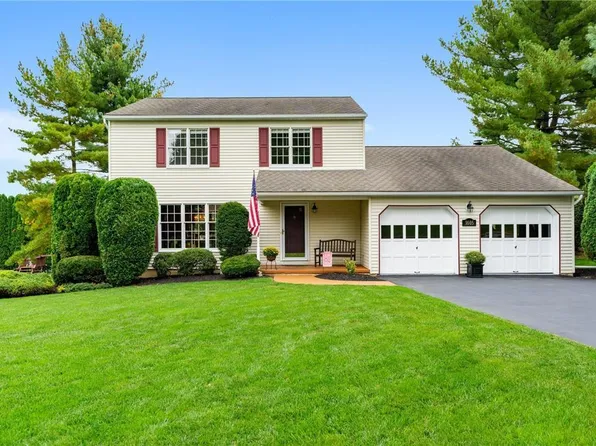 1605 Arrowwood Dr, Easton, PA 18040