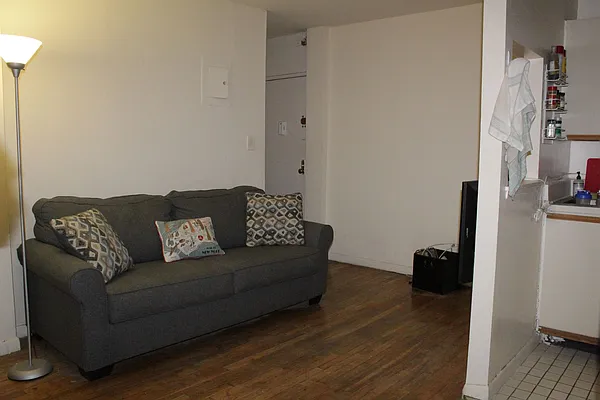 Rented by Eljay Realty, Co. | media 6