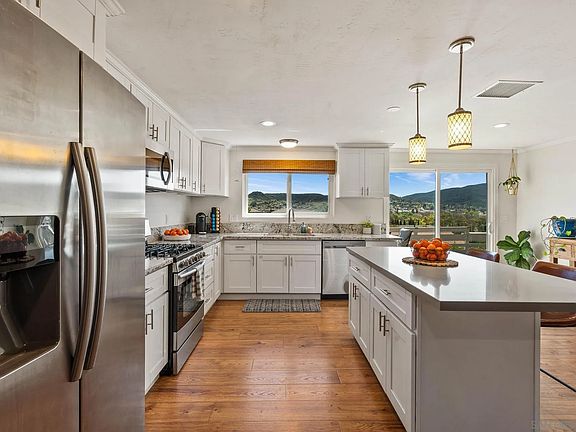 3rd image of 8607 Carlton Oaks Dr