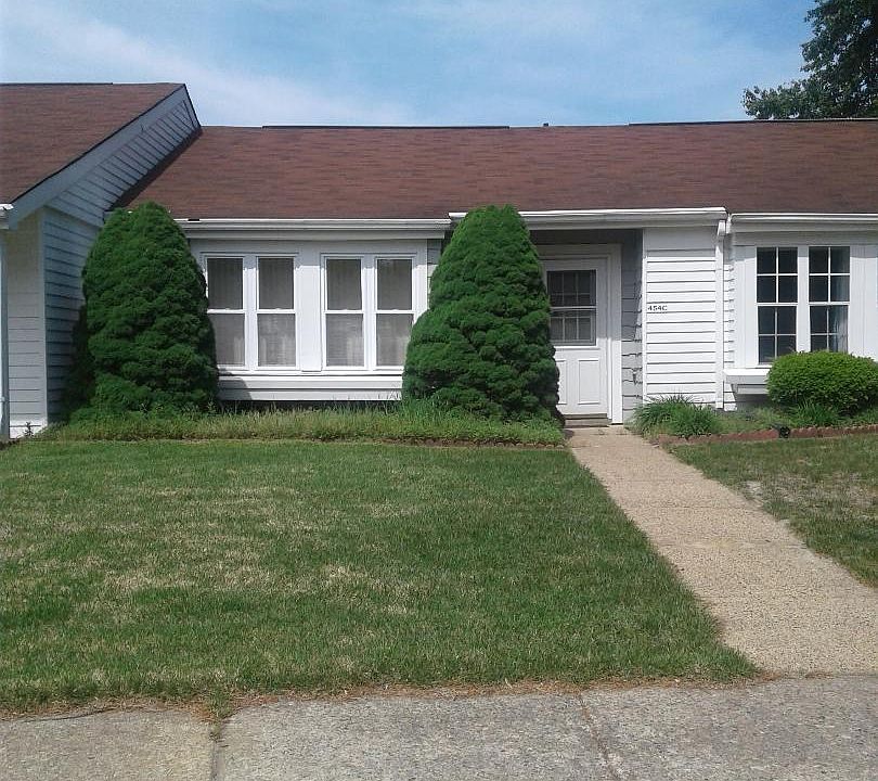 2nd image of 454C Chesterfield Ct