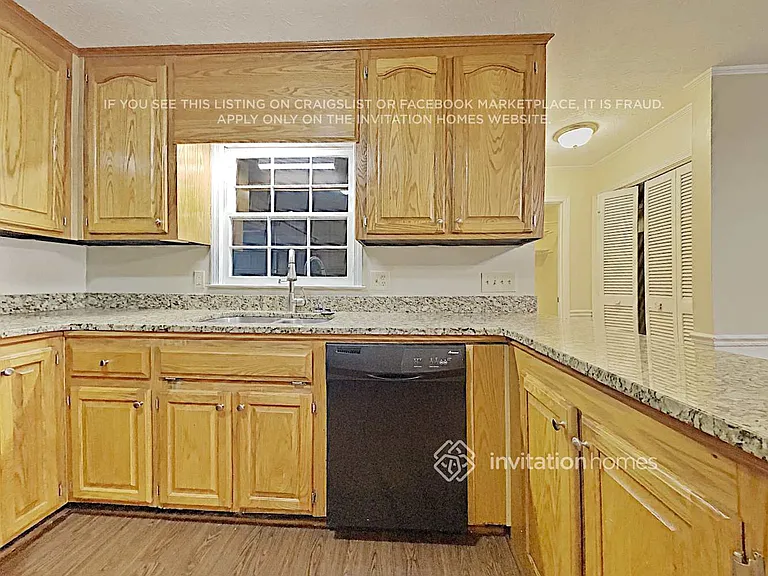 3913 Plantation Dr — Photo 6