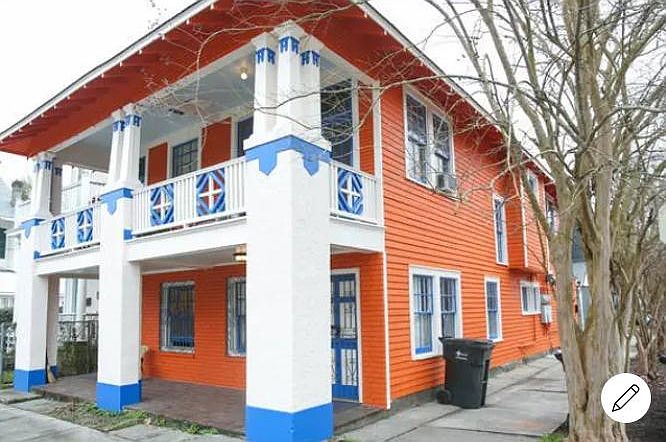 The studio apartment for rent is on the bottom left.