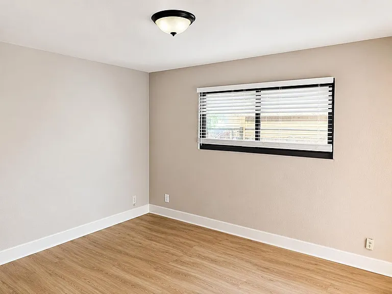 4556 Beechnut Way — Photo 9
