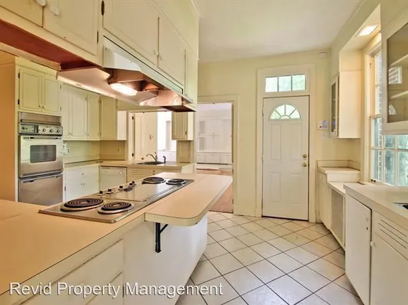 10 Morningside Pl, Memphis, TN 38112