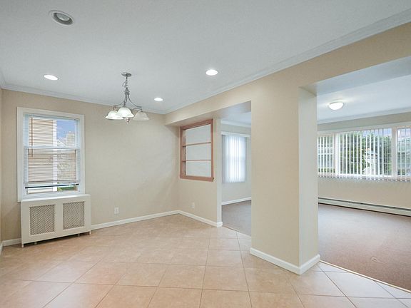 3rd image of 308 Jefferson Ave #1