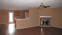 3rd image of 806 Encino Dr