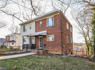 513 Hilltop Ter SE, Washington, DC 20019