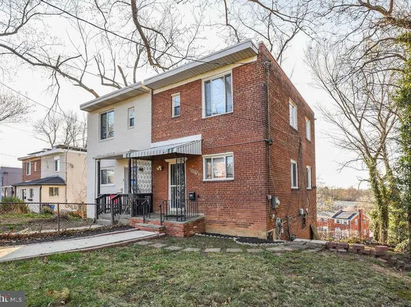 513 Hilltop Ter SE, Washington, DC 20019