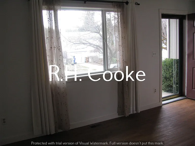 4245 E 9th Ave — Photo 5