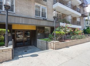 3044 29th St, Long Island City, NY 11102