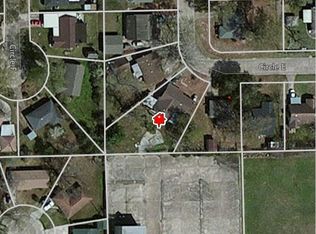 14 Circle E, Orange, TX 77630