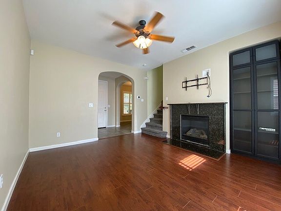 5th image of 98 Talmont Cir