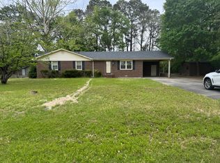 2670 Forrest Dr, Kinston, NC 28504