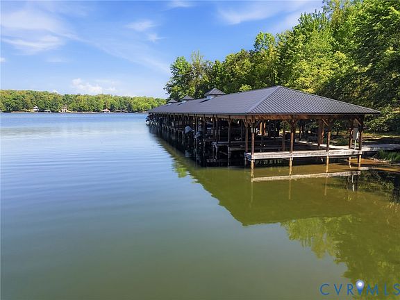 4th image of 57 Lighthouse Dr