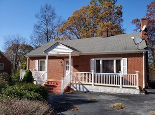 235 Ridgecrest Rd, Bluefield, WV 24701