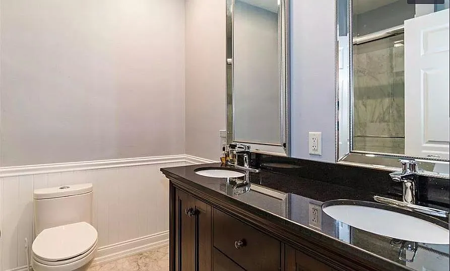 1332 Rio Vista — Photo 2