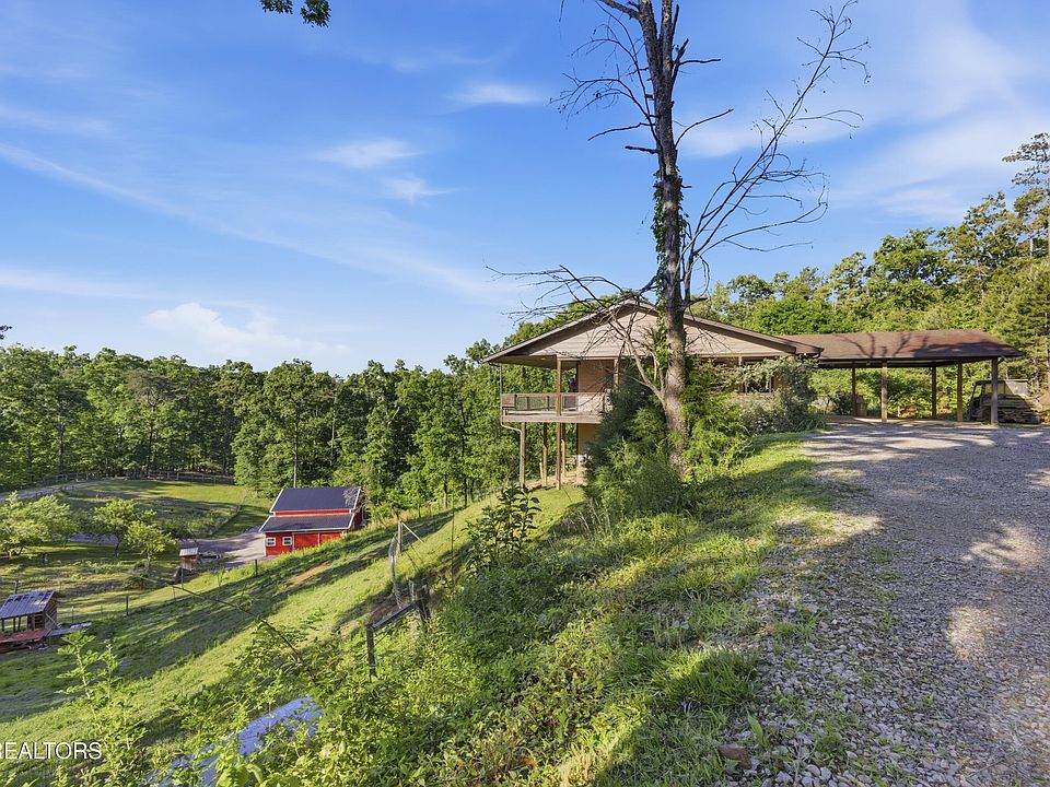 7th image of 1705 Eagle Furnace Rd