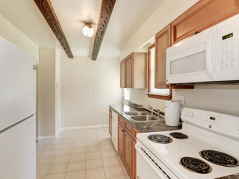 6275 Fenwick Rd — Photo 10