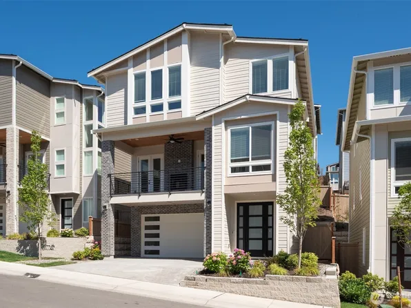 7560 S 130th Place, Seattle, WA 98178