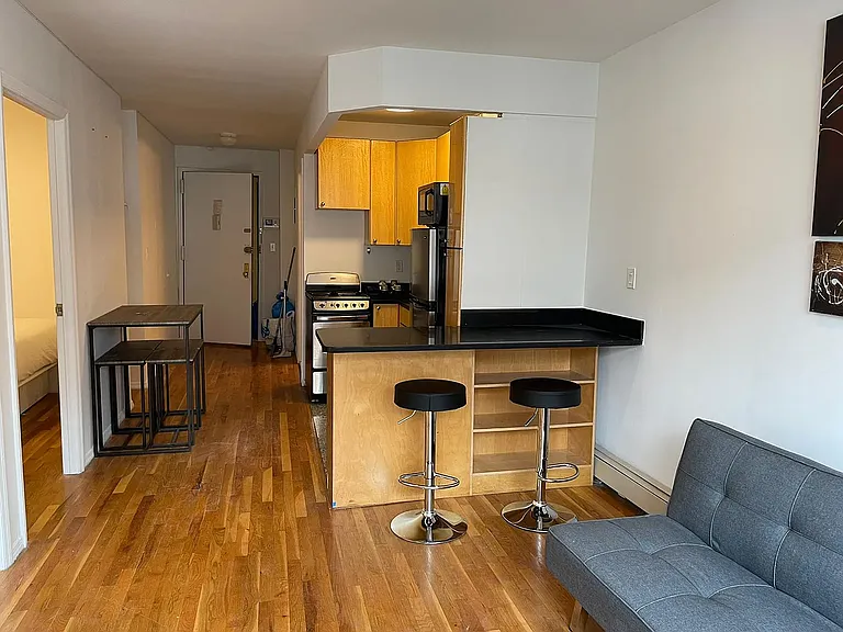 614 10th Ave #4C — Photo 1