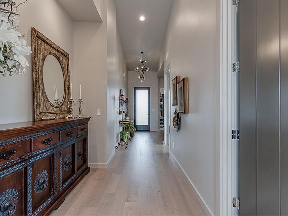 5th image of 3851 W Crossley Dr