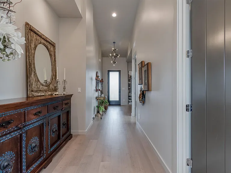 3851 W Crossley Dr — Photo 5