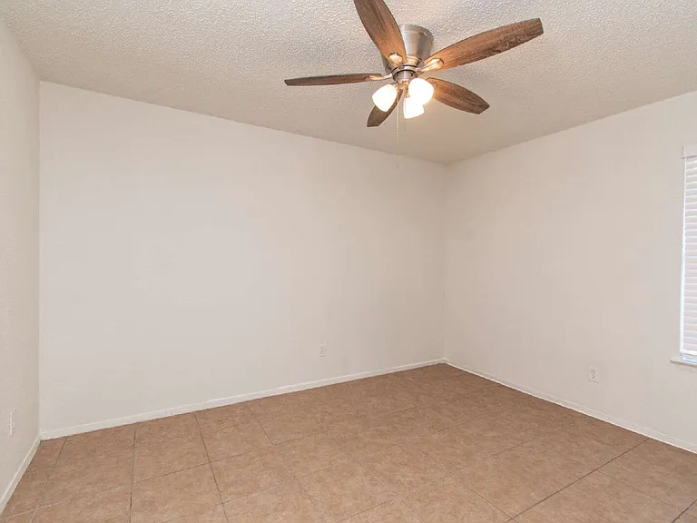 4405 Teri Rd #B — Photo 11