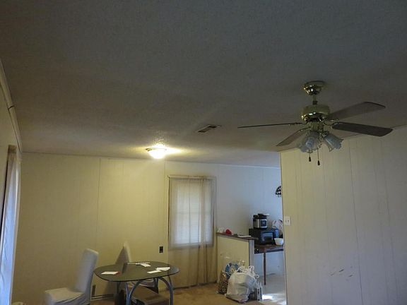 5th image of 206 Woodstock Ln