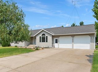 206 3rd Ave NW, Rice, MN 56367