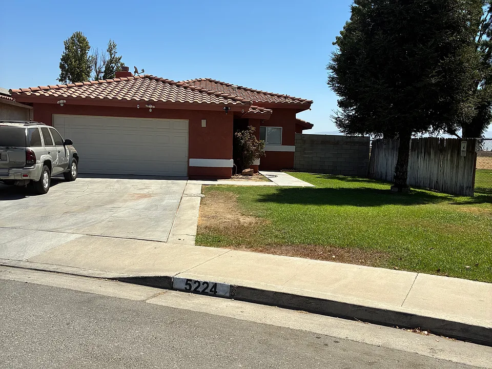 5224 Gaylene Ave