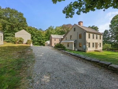 658 Hoydens Hill Road, Fairfield, CT, 06824