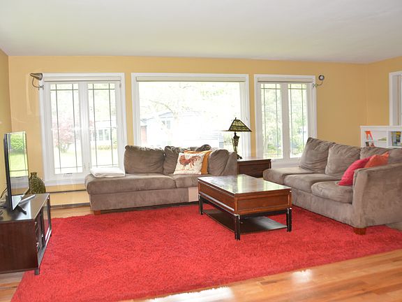 2nd image of 306 Edwards Dr