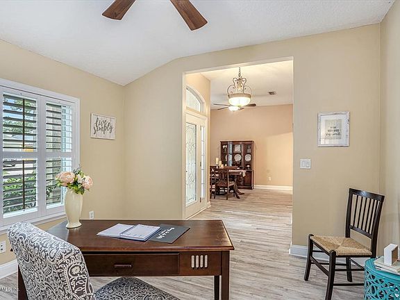 5th image of 321 Fort Milton Dr