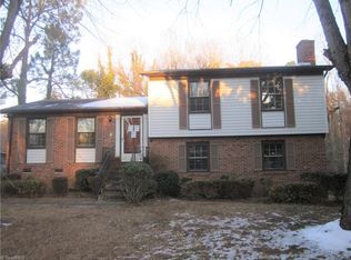 1600 Woodridge Ave, Greensboro, NC 27405